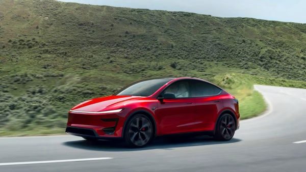O Tesla Model Y já é o carro mais vendido da Europa em 2026, com 167.369 unidades até setembro, à frente do Dacia Sandero