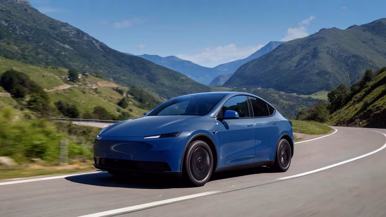 O Škoda Elroq e o Tesla Model 3 estão separados por 650 carros no segundo lugar dos elétricos mais vendidos da Europa até setembro