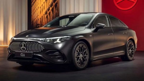 A Mercedes diz que o CLA e o GLC elétricos têm cerca de seis meses de espera, e o CLA já passou as 71.000 matrículas na Europa