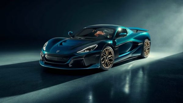 A Rimac vendeu apenas 51 dos 150 Nevera planeados, e o Nevera R tem 10 unidades vendidas
